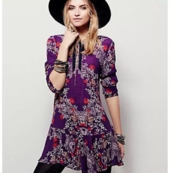 Tops - Free People Smooth Talker Purple Floral Open Back Long Sleeved Ruffled Tunic S